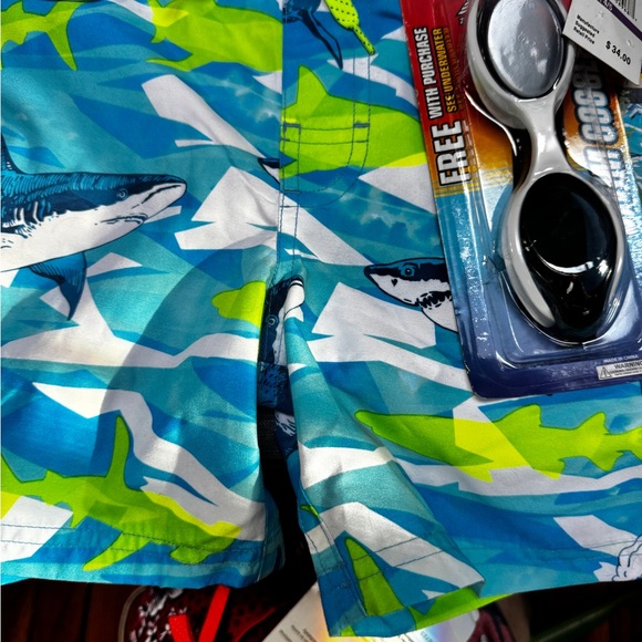 NWT Kids Shark Swim Trunks & Goggles Boys Sz 4 - 5 UV protect Zeroposur NEW - Picture 3 of 14